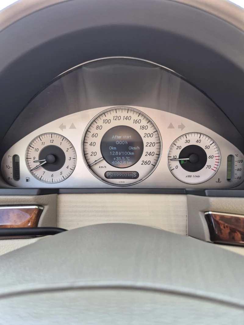 Mercedes-Benz E 500 Avantgarde, снимка 6 - Автомобили и джипове - 52523117