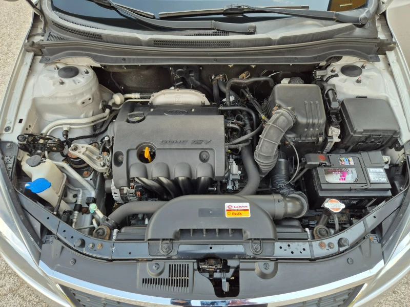 Kia Ceed 1.4I KLIMA ITALY, снимка 14 - Автомобили и джипове - 51142904