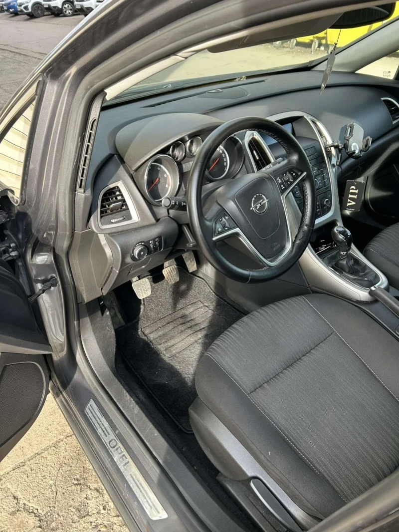 Opel Astra, снимка 8 - Автомобили и джипове - 52710886