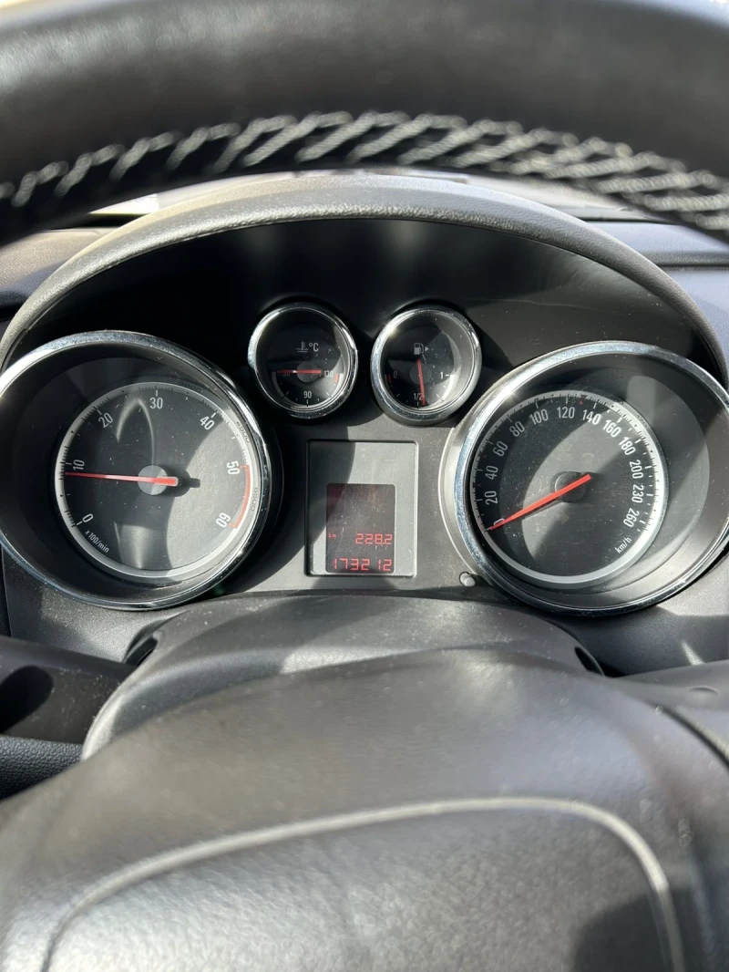 Opel Astra, снимка 7 - Автомобили и джипове - 52710886