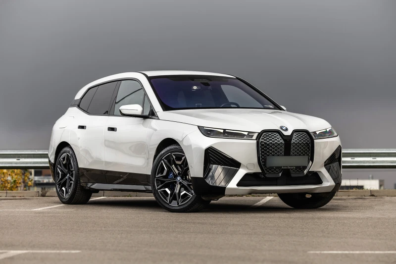 BMW iX M40 / Еропейска!, снимка 8 - Автомобили и джипове - 52726736