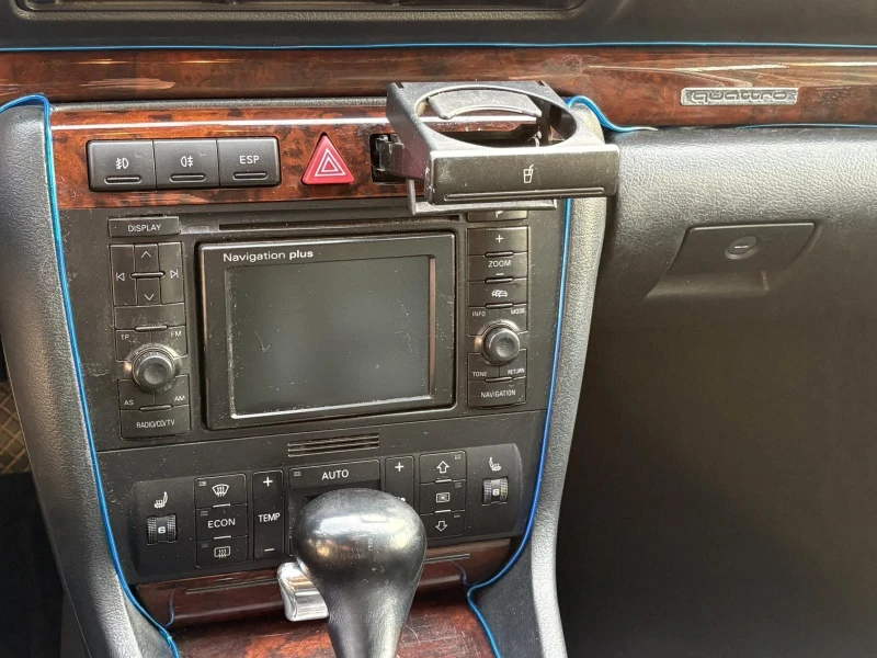 Audi A4 2.8, снимка 5 - Автомобили и джипове - 52834943