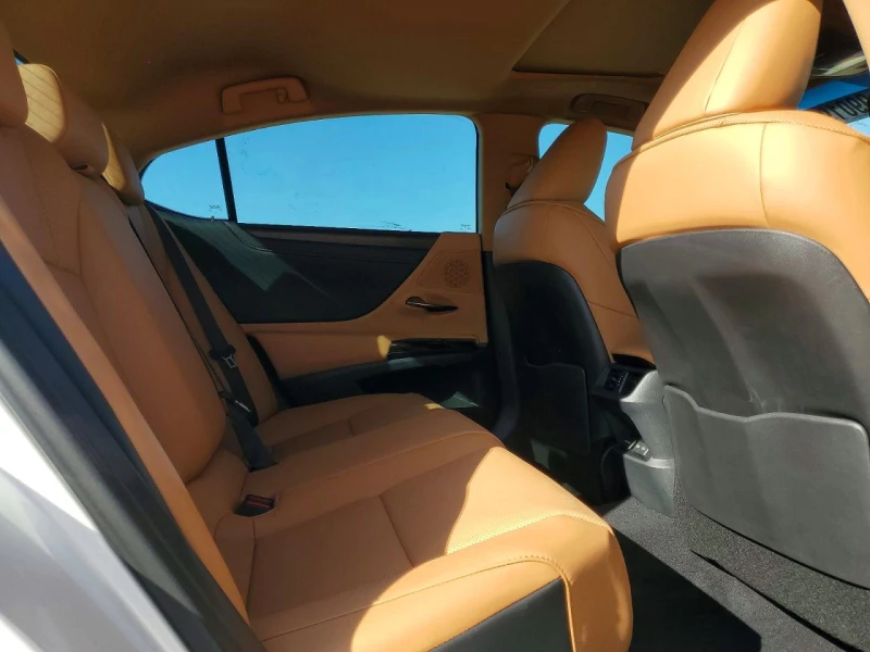 Lexus ES 350 3.5l Base, снимка 10 - Автомобили и джипове - 53492131