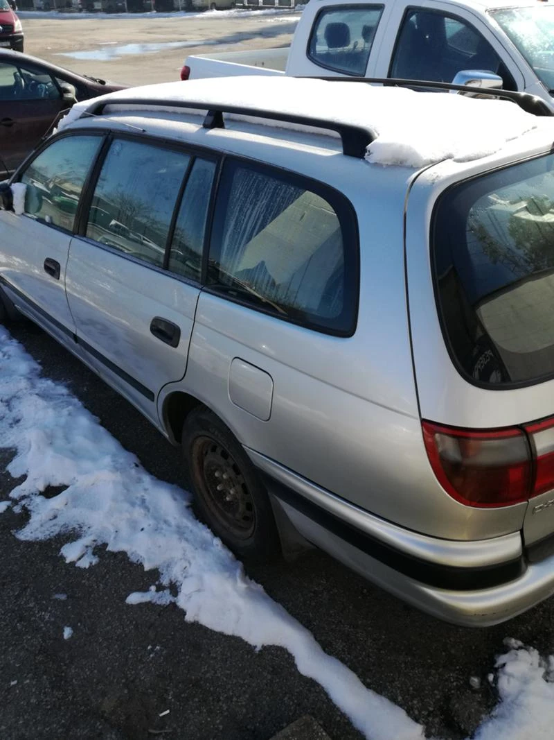 Toyota Carina 2.0td, снимка 1 - Автомобили и джипове - 46238021