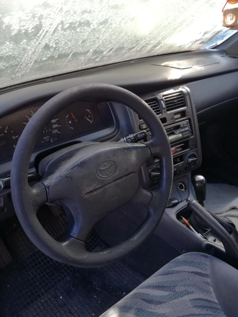 Toyota Carina 2.0td, снимка 3 - Автомобили и джипове - 46238021