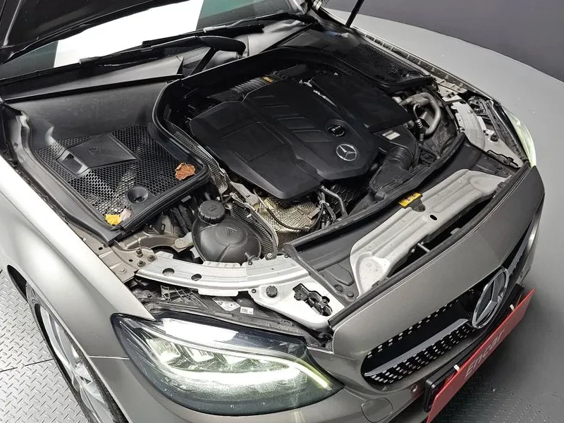 Mercedes-Benz C 180  - изображение 6