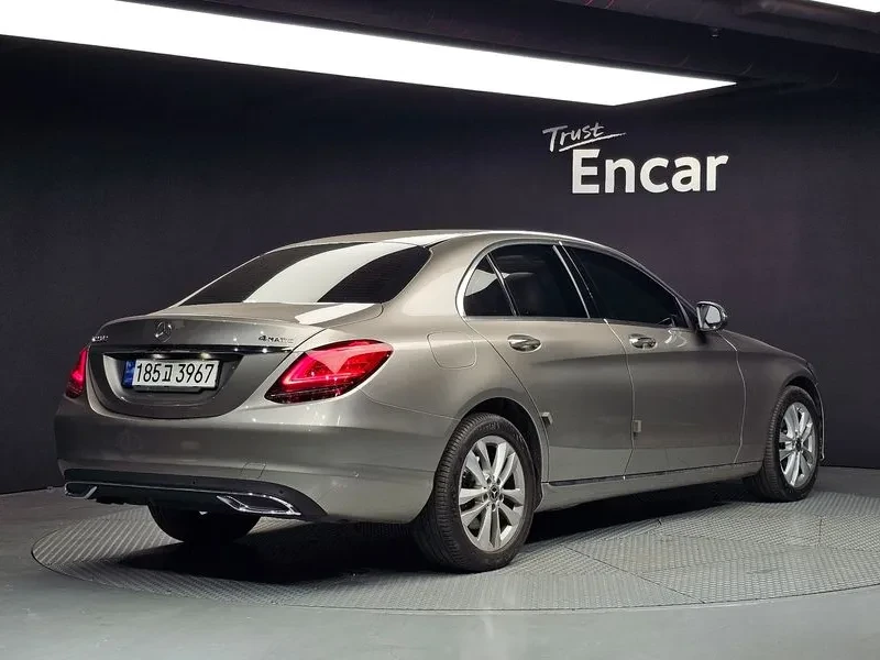 Mercedes-Benz C 180  - изображение 2