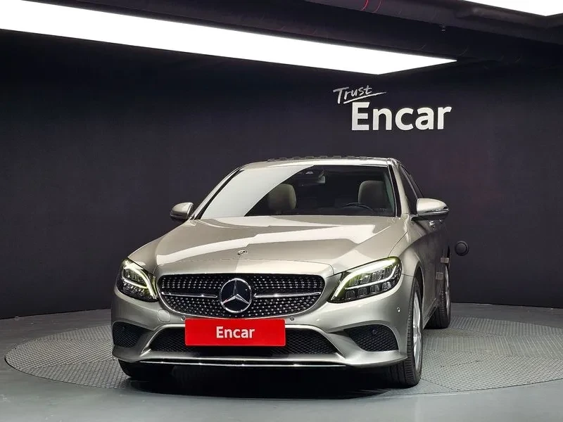 Mercedes-Benz C 180  - изображение 3