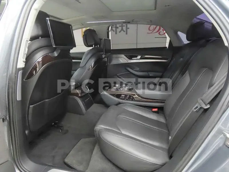 Audi A8 4.2TDI L| FULL| 360| DISTRONIC| TV| ОБДУХВАНЕ, снимка 7 - Автомобили и джипове - 54416915