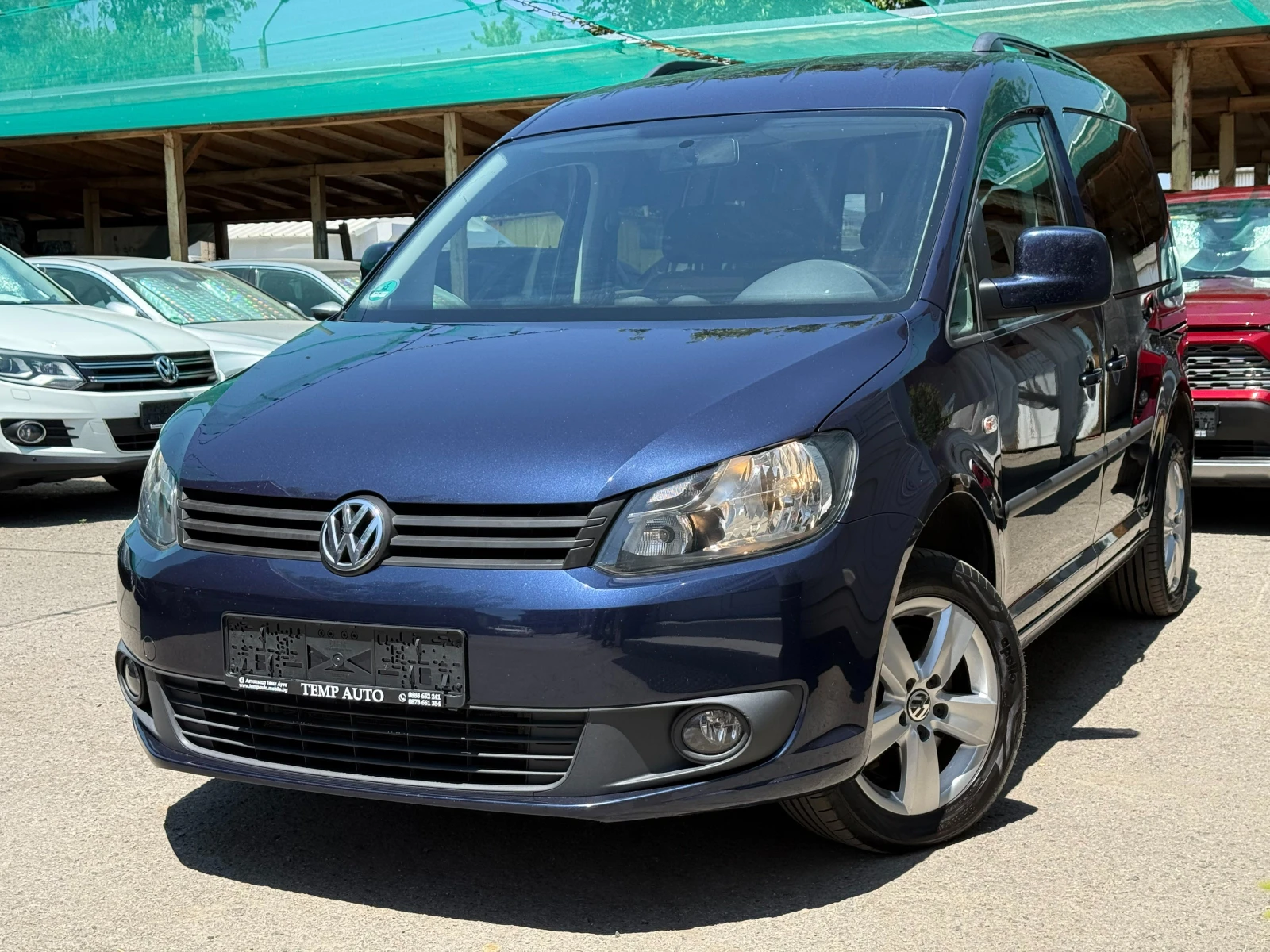 VW Caddy 2.0TDI* 140к.с* 7м* СЕРВИЗНА КНИЖКА С ПЪЛНА ИСТОРИ, снимка 1