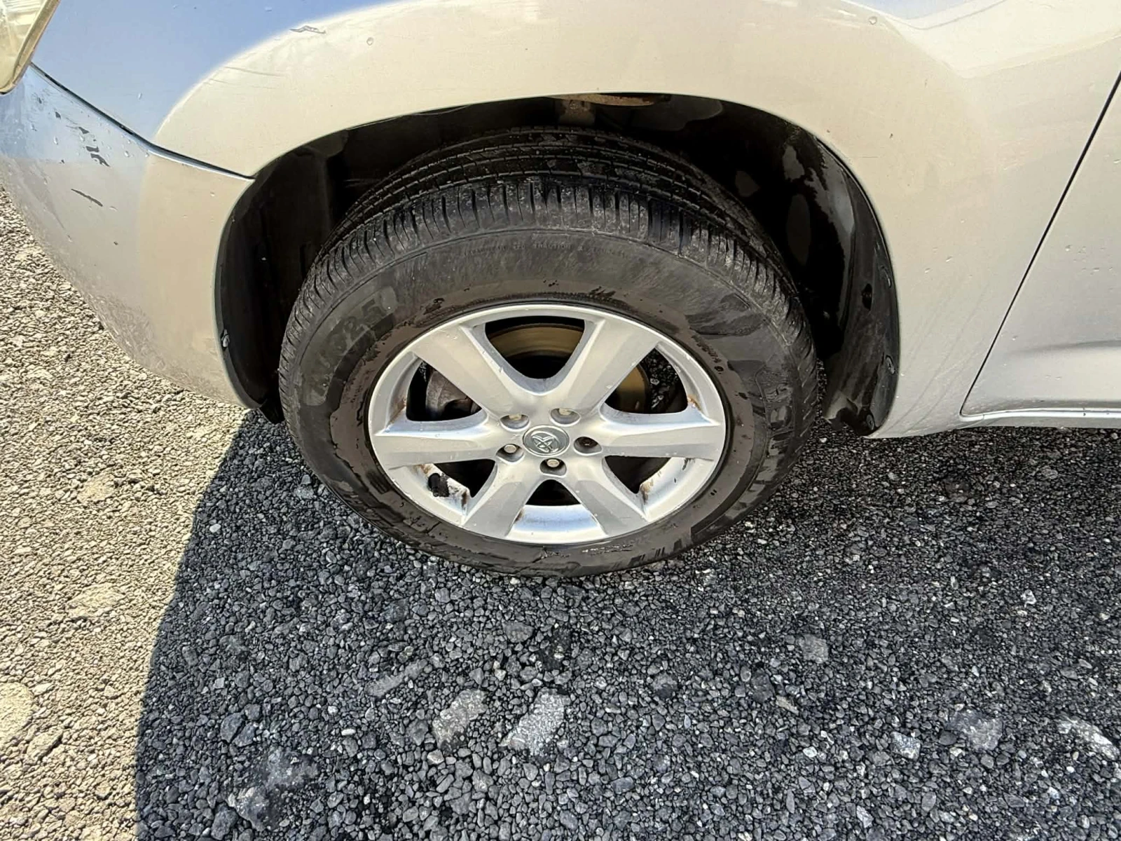 Toyota Rav4 2. 2 D-4D 136 к. с. НА ЧАСТИ, снимка 6 - Автомобили и джипове - 52982439