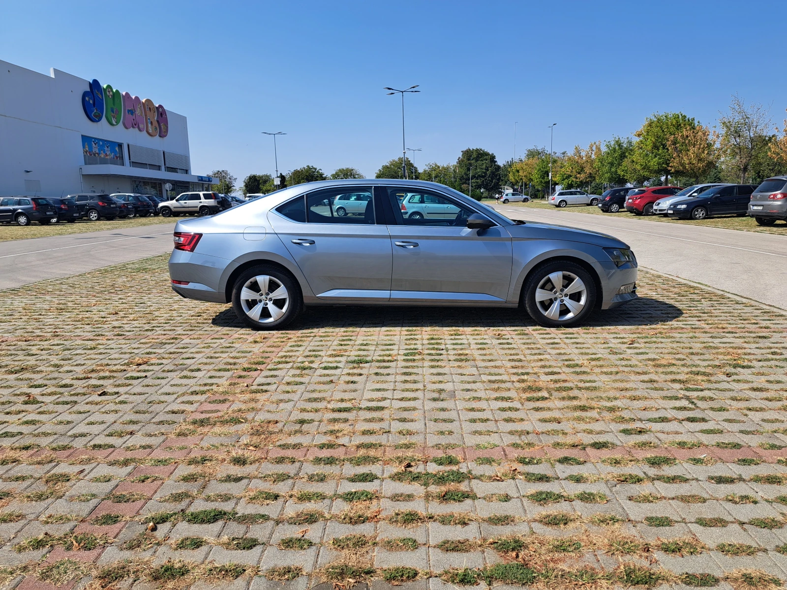 Skoda Superb 2.0 TDI - изображение 6