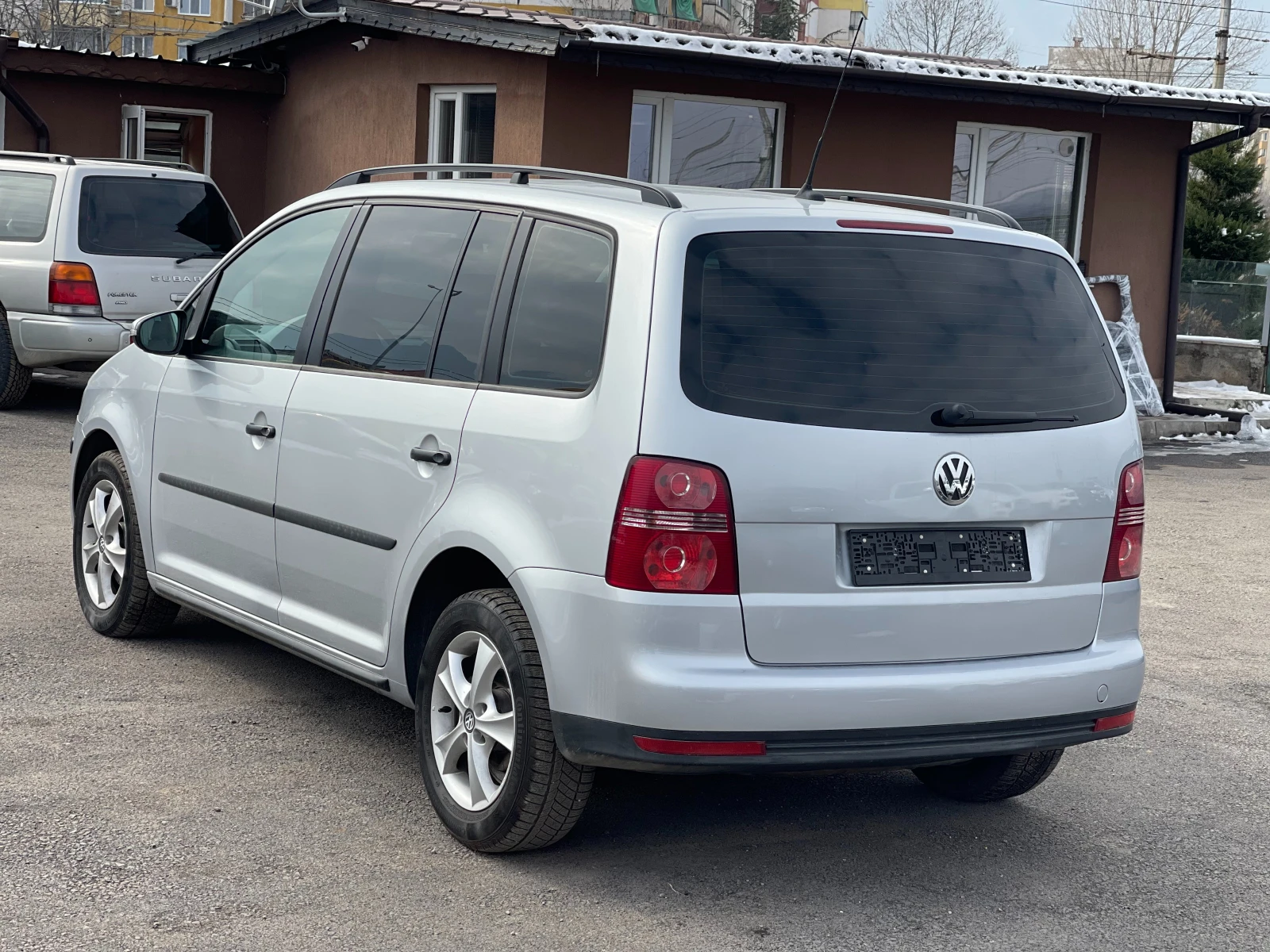 VW Touran 1.9TDi Facelift - изображение 4