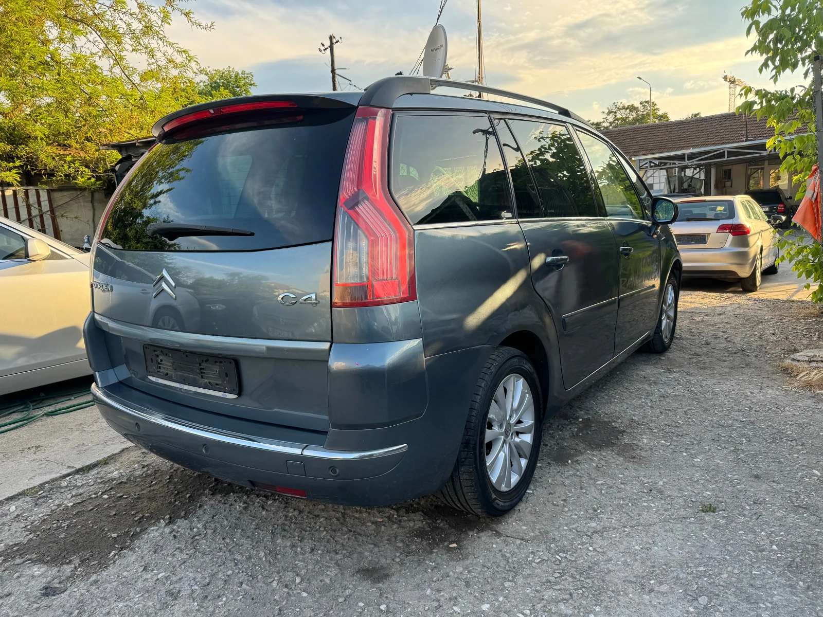Citroen C4 Picasso 1.6HDI 100HP AVTOMAT KLIMA 7 MESTEN 2010G - изображение 5
