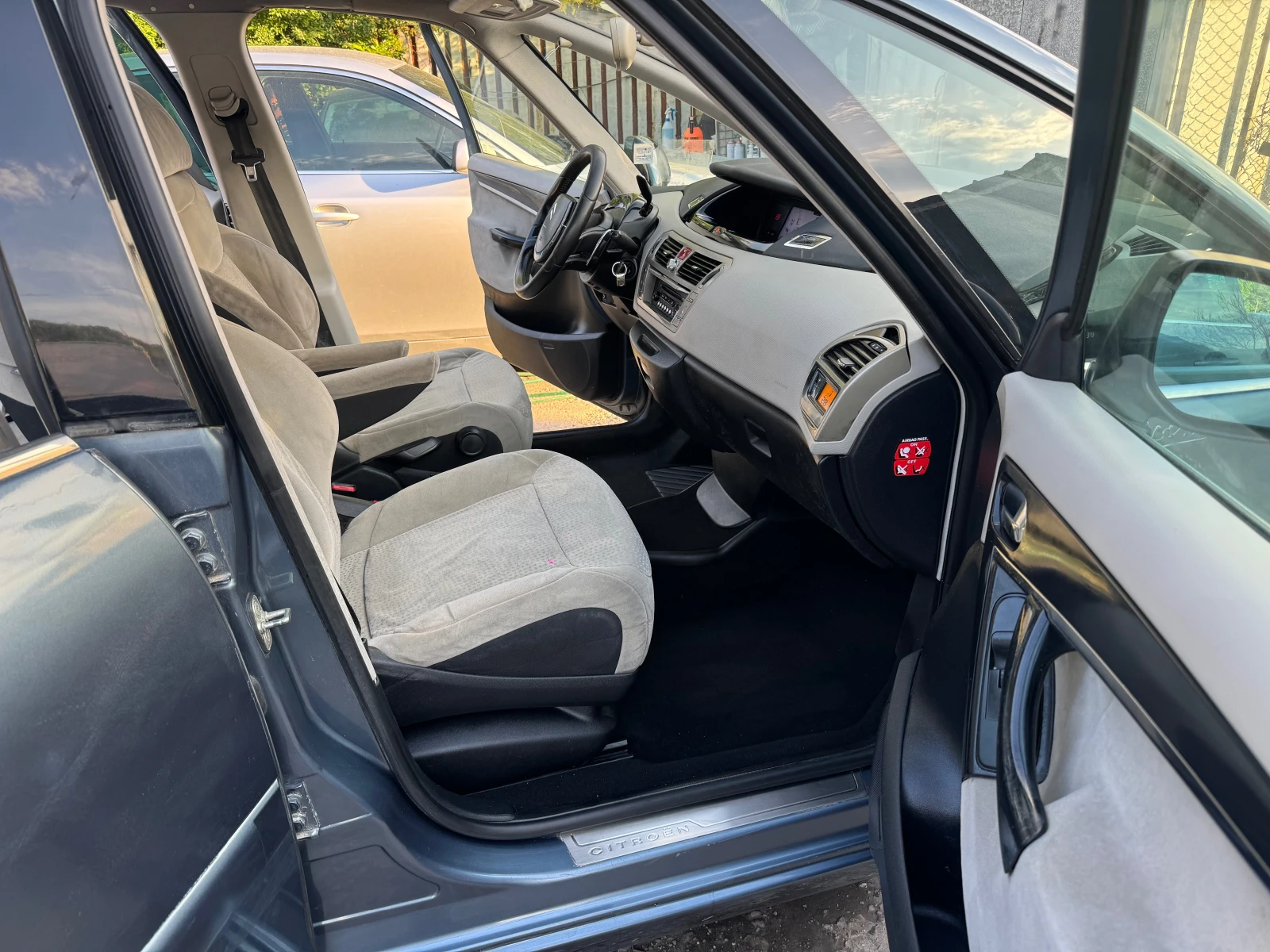 Citroen C4 Picasso 1.6HDI 100HP AVTOMAT KLIMA 7 MESTEN 2010G | Mobile.bg   13