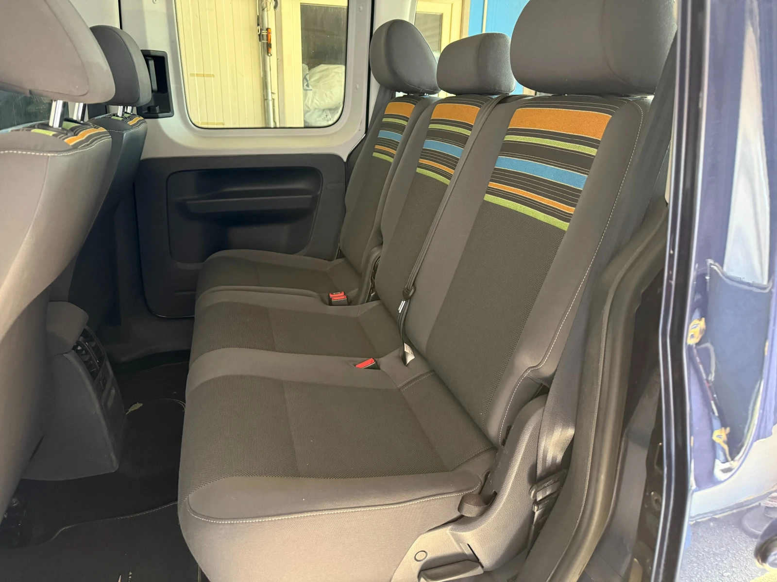 VW Caddy 2.0TDI* 140к.с* 7м* СЕРВИЗНА КНИЖКА С ПЪЛНА ИСТОРИ - изображение 9