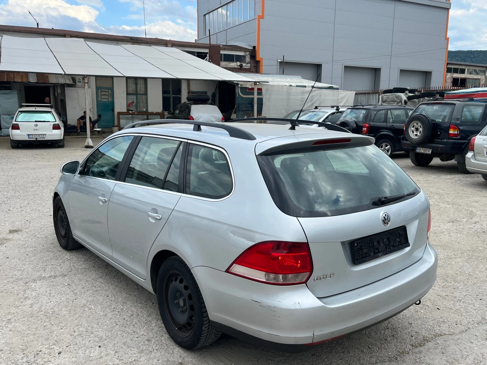 VW Golf 1.6i 102k.c. Comfortline * AC * Реални км - изображение 5