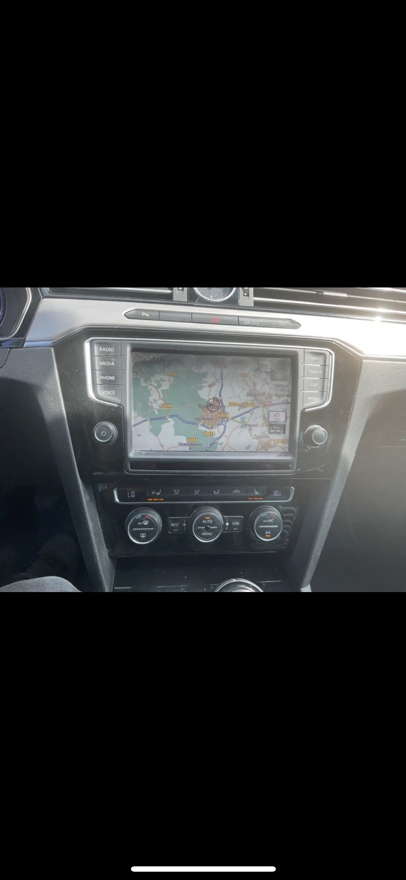 VW Passat ОЧАКВАН ВНОС HIGHLINE ДИГИТАЛ ПОДРЕВ КОЖЕН САЛОН  - изображение 10
