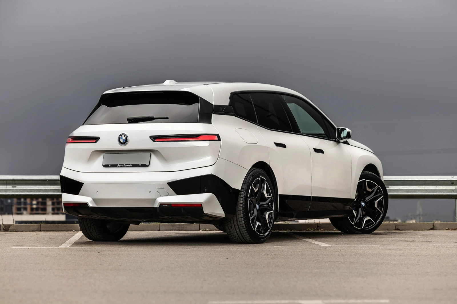 BMW iX M40 / ! | Mobile.bg   6