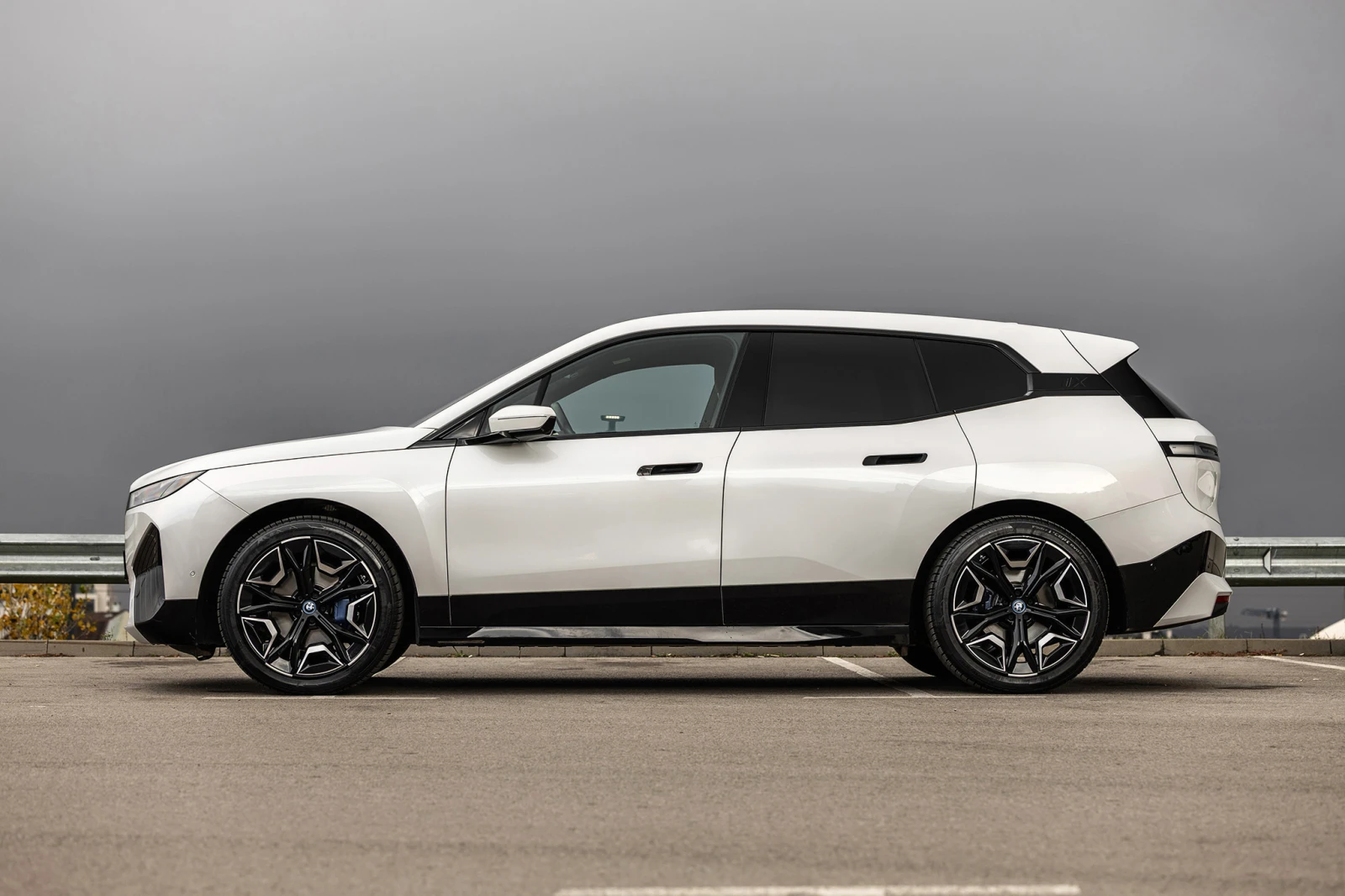 BMW iX M40 / ! | Mobile.bg   3