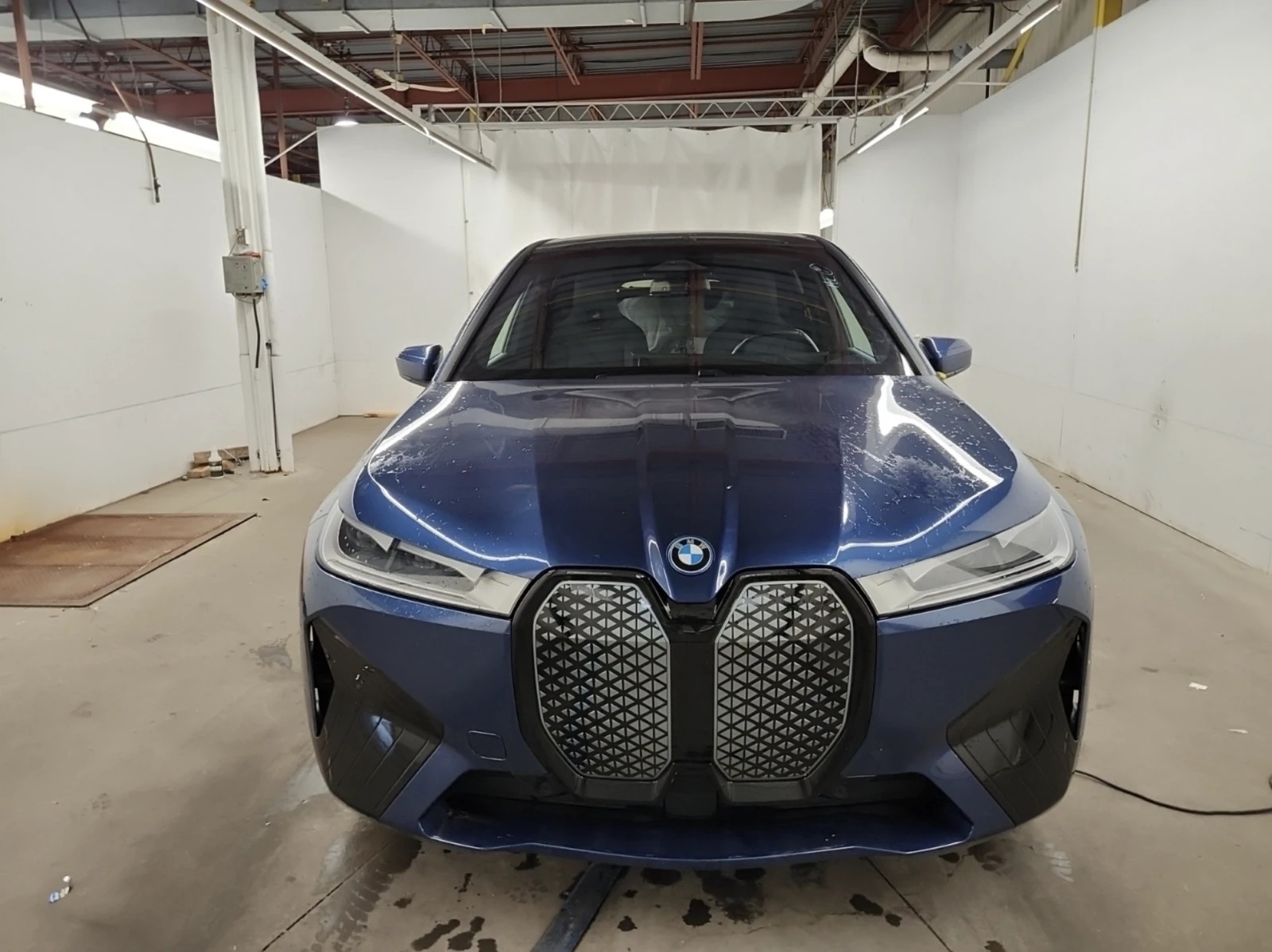 BMW iX 2023 BMW iX XDRIVE50 - изображение 2