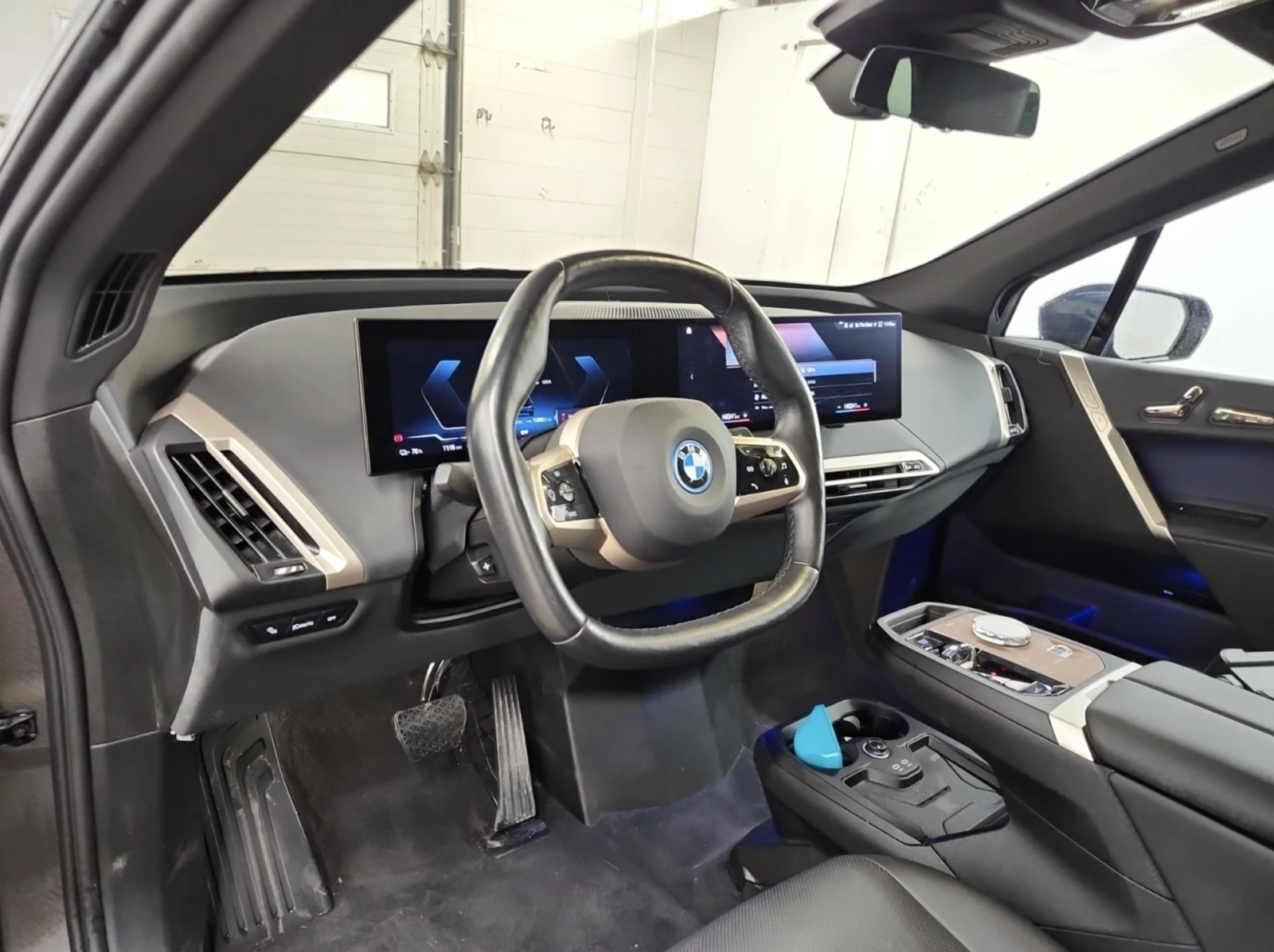 BMW iX 2023 BMW iX XDRIVE50 - изображение 8