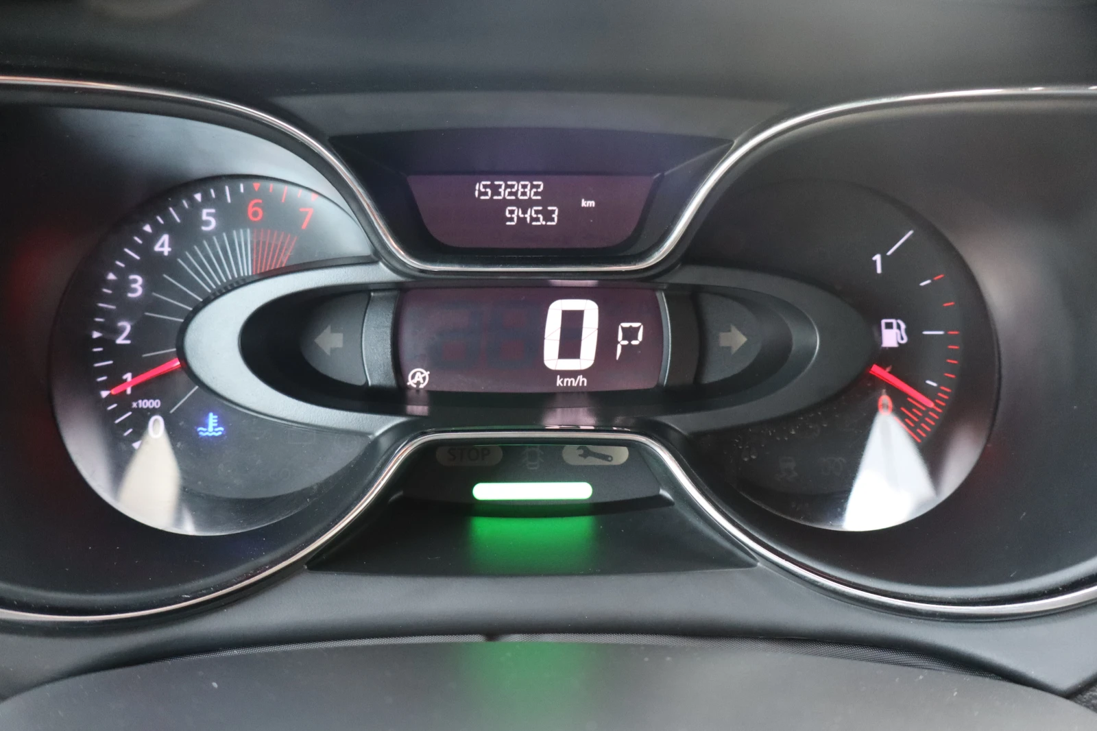 Renault Captur 1.2i* 153000* KM* AVTOMAT* TOP* , снимка 10 - Автомобили и джипове - 53764075