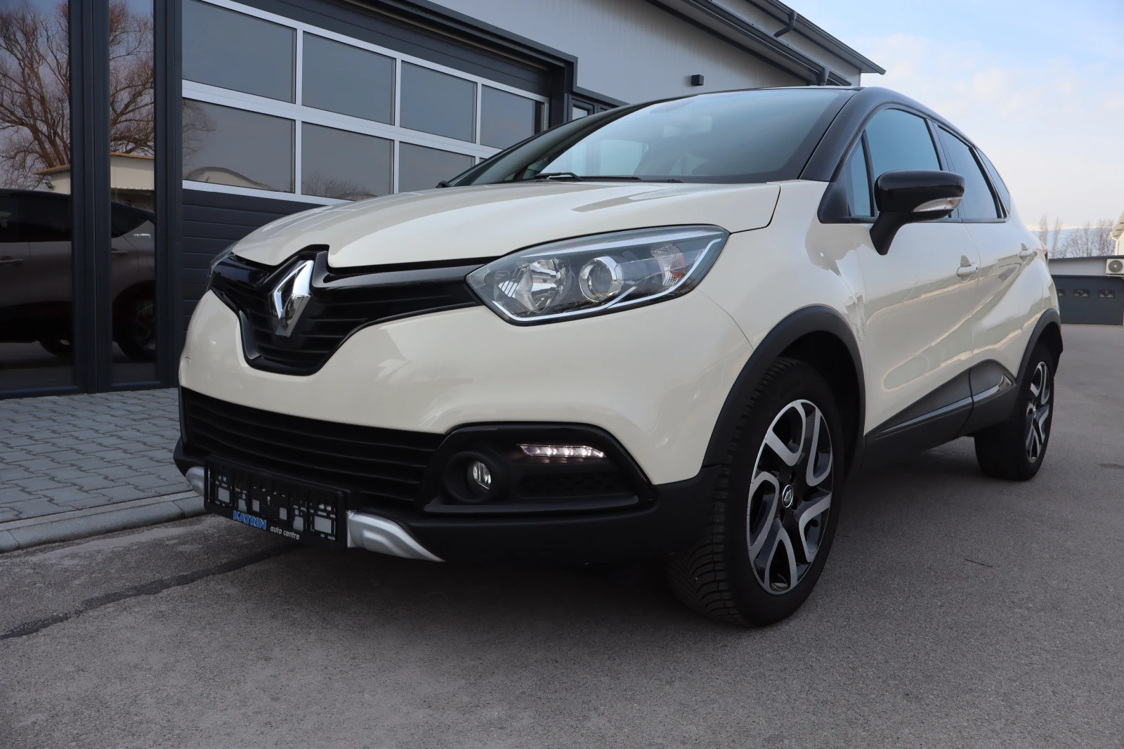 Renault Captur 1.2i* 153000* KM* AVTOMAT* TOP* 