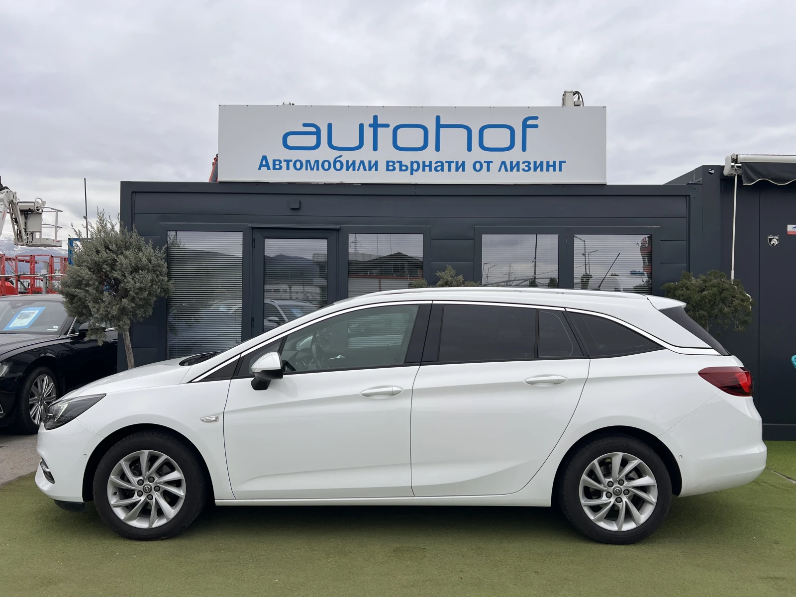 Opel Astra ELEGANCE/1.2TURBO/130K.C./6MT, снимка 2 - Автомобили и джипове - 53904219