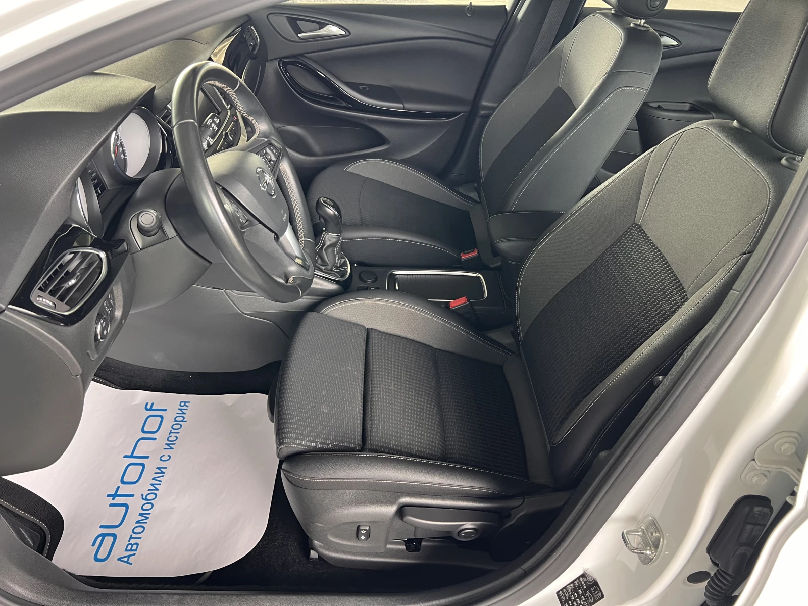 Opel Astra ELEGANCE/1.2TURBO/130K.C./6MT, снимка 10 - Автомобили и джипове - 53904219