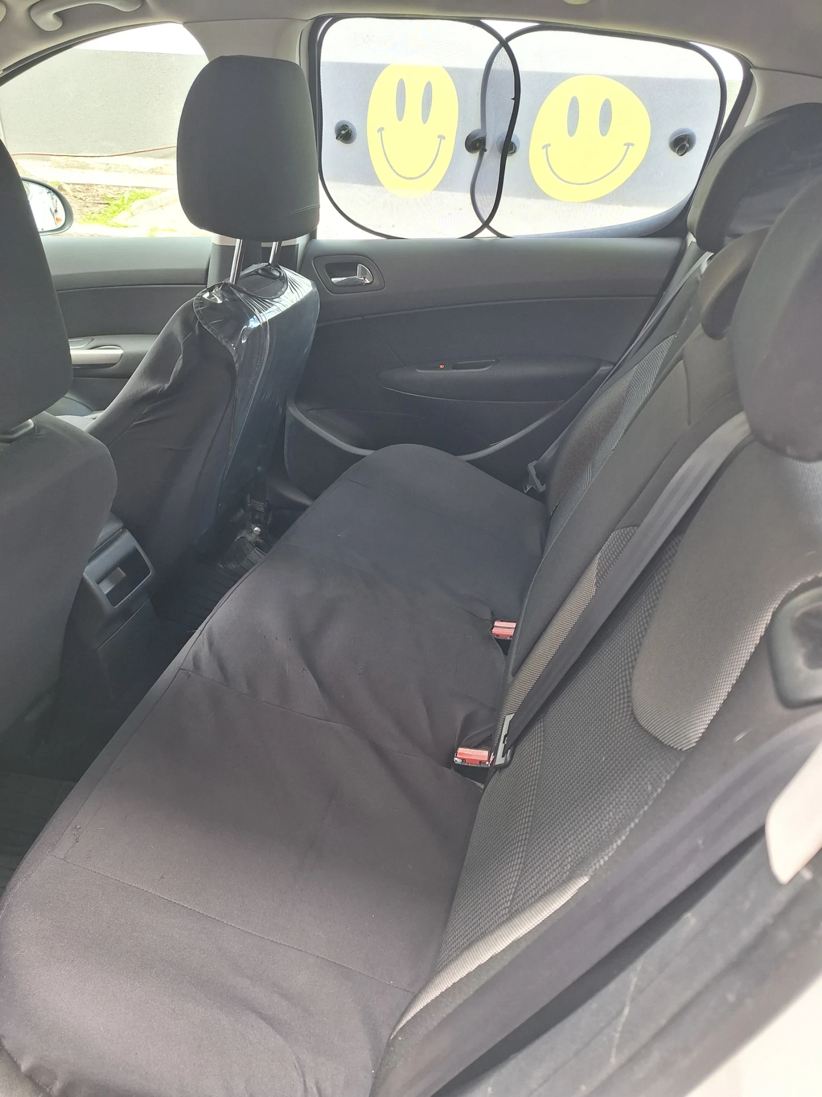 Peugeot 308 1.6 HDI, снимка 17 - Автомобили и джипове - 54121776