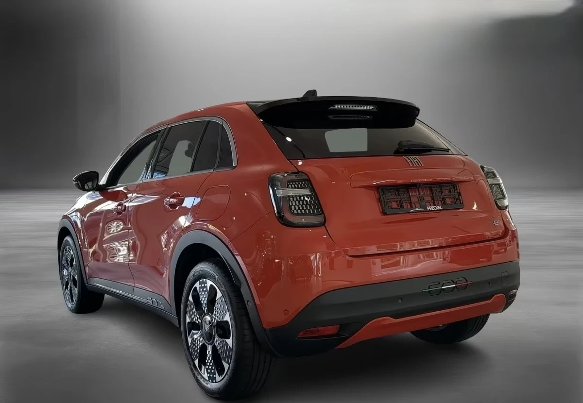 Fiat 600 e La Prima DISTR 360* Winter Pack Keyless Blind-Sp, снимка 4 - Автомобили и джипове - 54230410