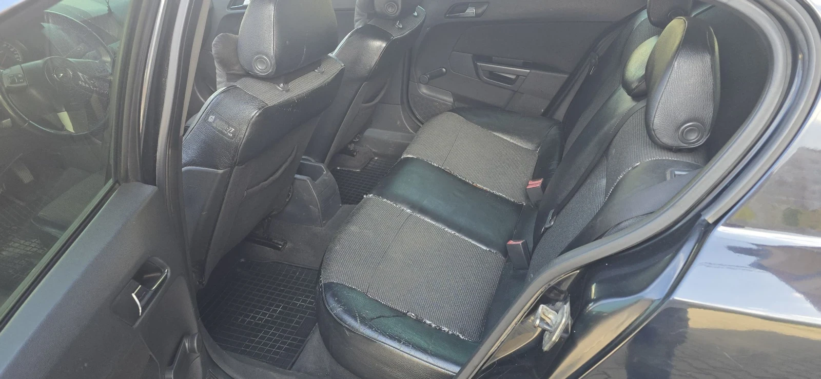 Opel Astra 1.7 CDTI Isuzo, снимка 9 - Автомобили и джипове - 54240075