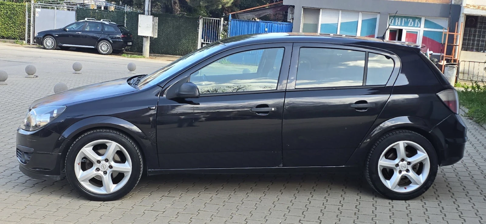 Opel Astra 1.7 CDTI Isuzo, снимка 2 - Автомобили и джипове - 54240075