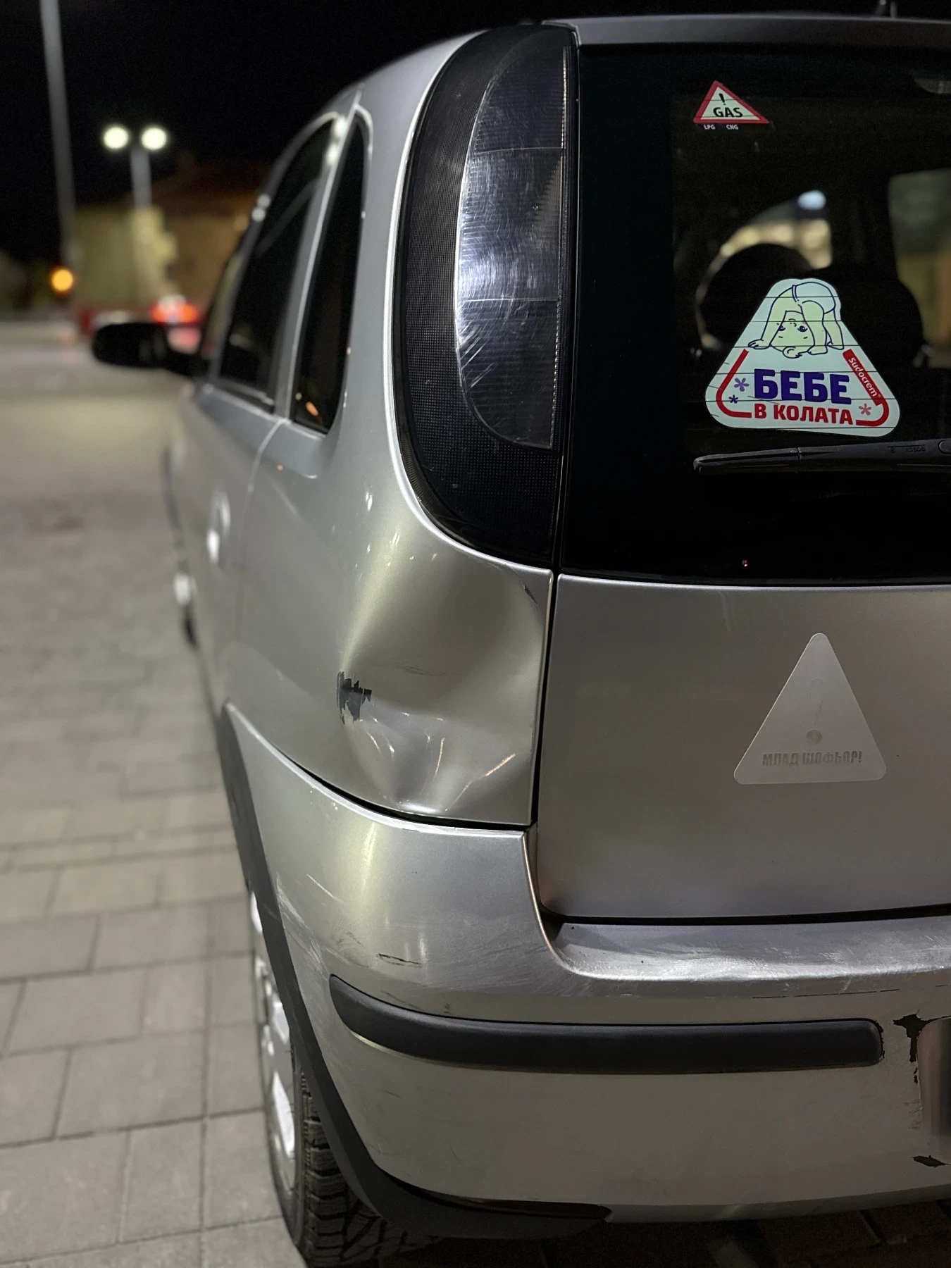 Opel Corsa C 1.2 LPG, снимка 7 - Автомобили и джипове - 54336067