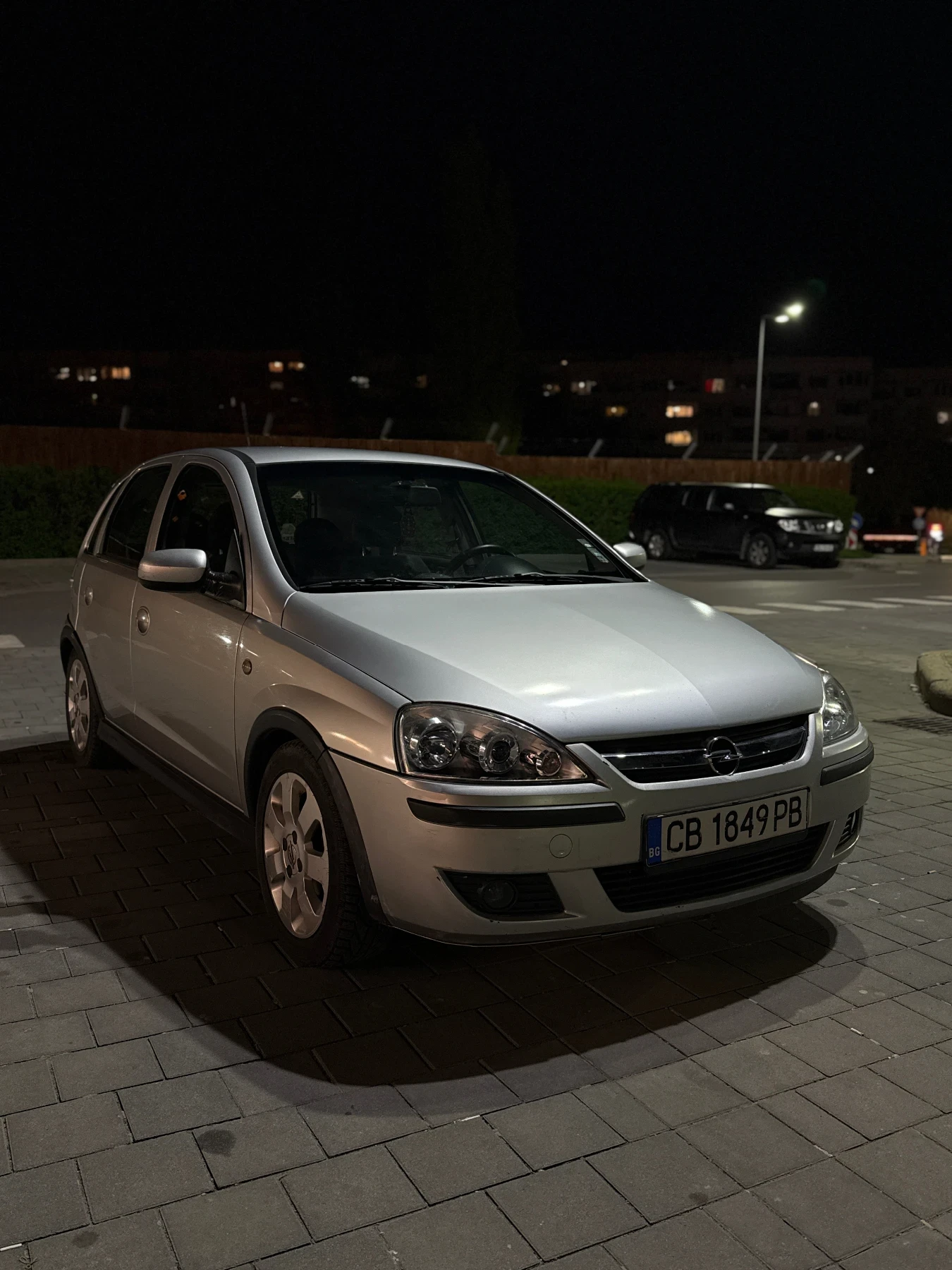 Opel Corsa C 1.2 LPG, снимка 3 - Автомобили и джипове - 54336067