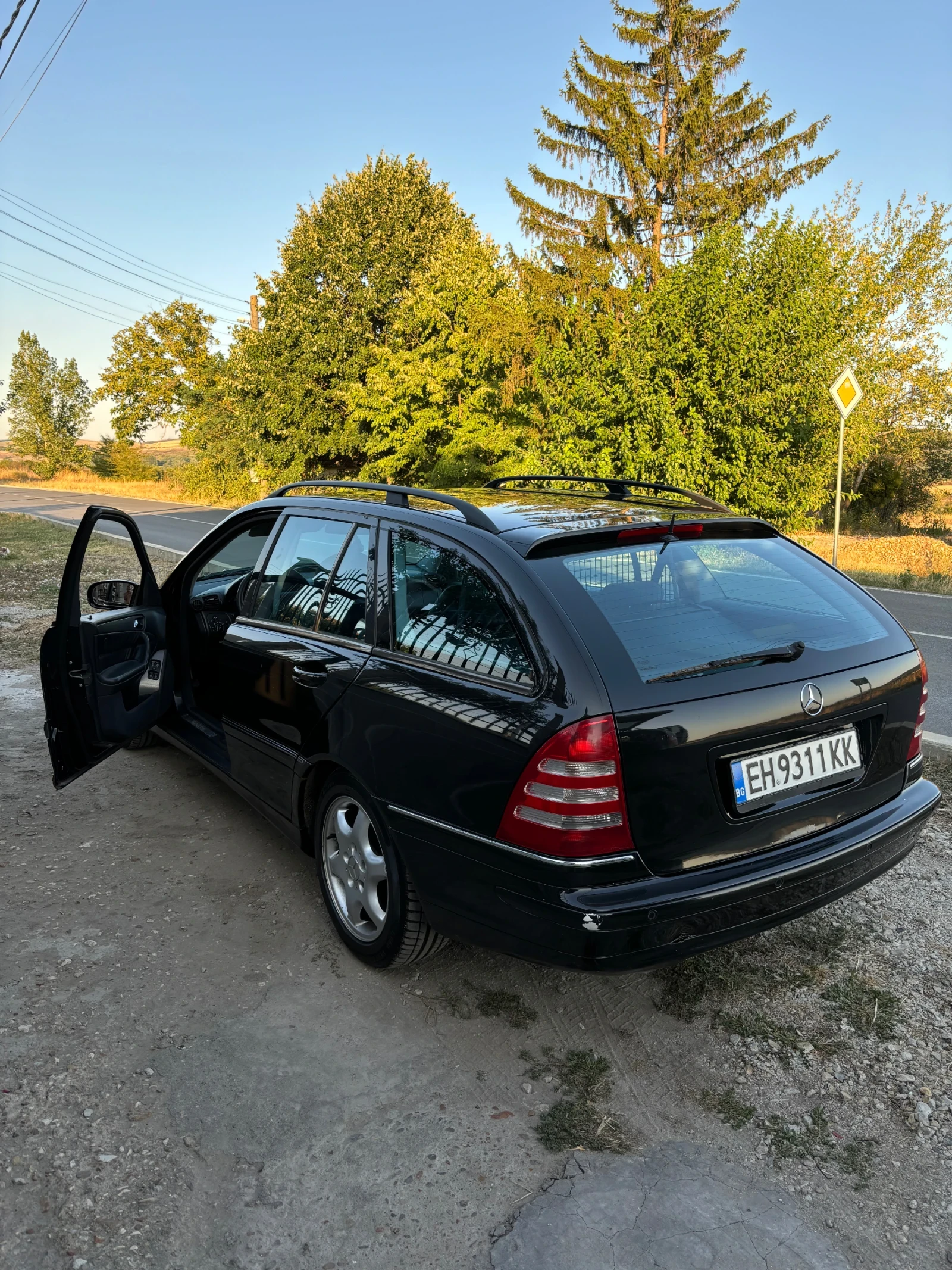 Mercedes-Benz C 240, снимка 3 - Автомобили и джипове - 54397131