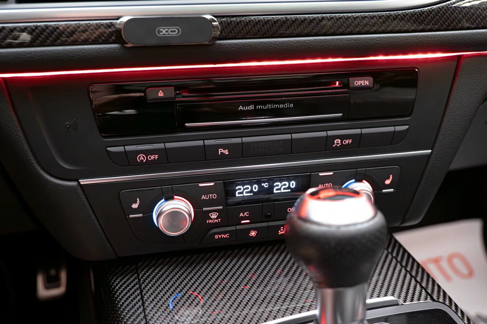 Audi Rs6 4.0TFSI/MTM/Carbon packet/Pano/Bose/Distronic/HuD, снимка 12 - Автомобили и джипове - 54432500
