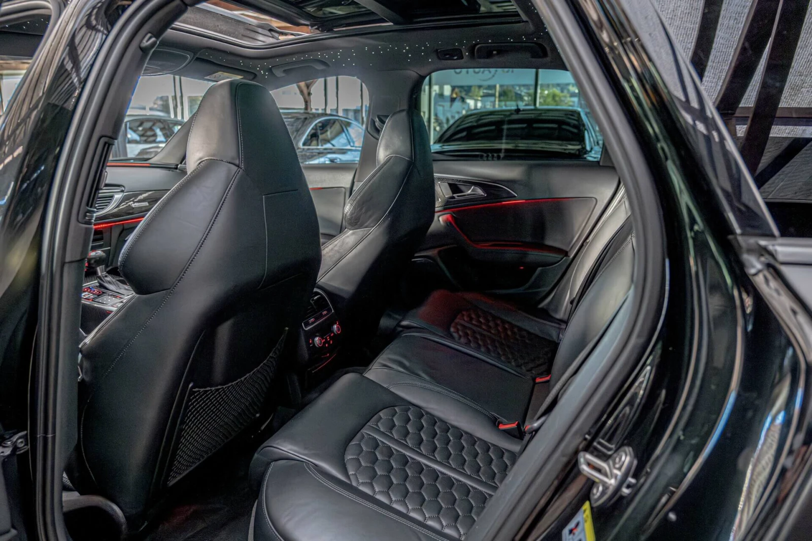 Audi Rs6 4.0TFSI/MTM/Carbon packet/Pano/Bose/Distronic/HuD, снимка 9 - Автомобили и джипове - 54432500