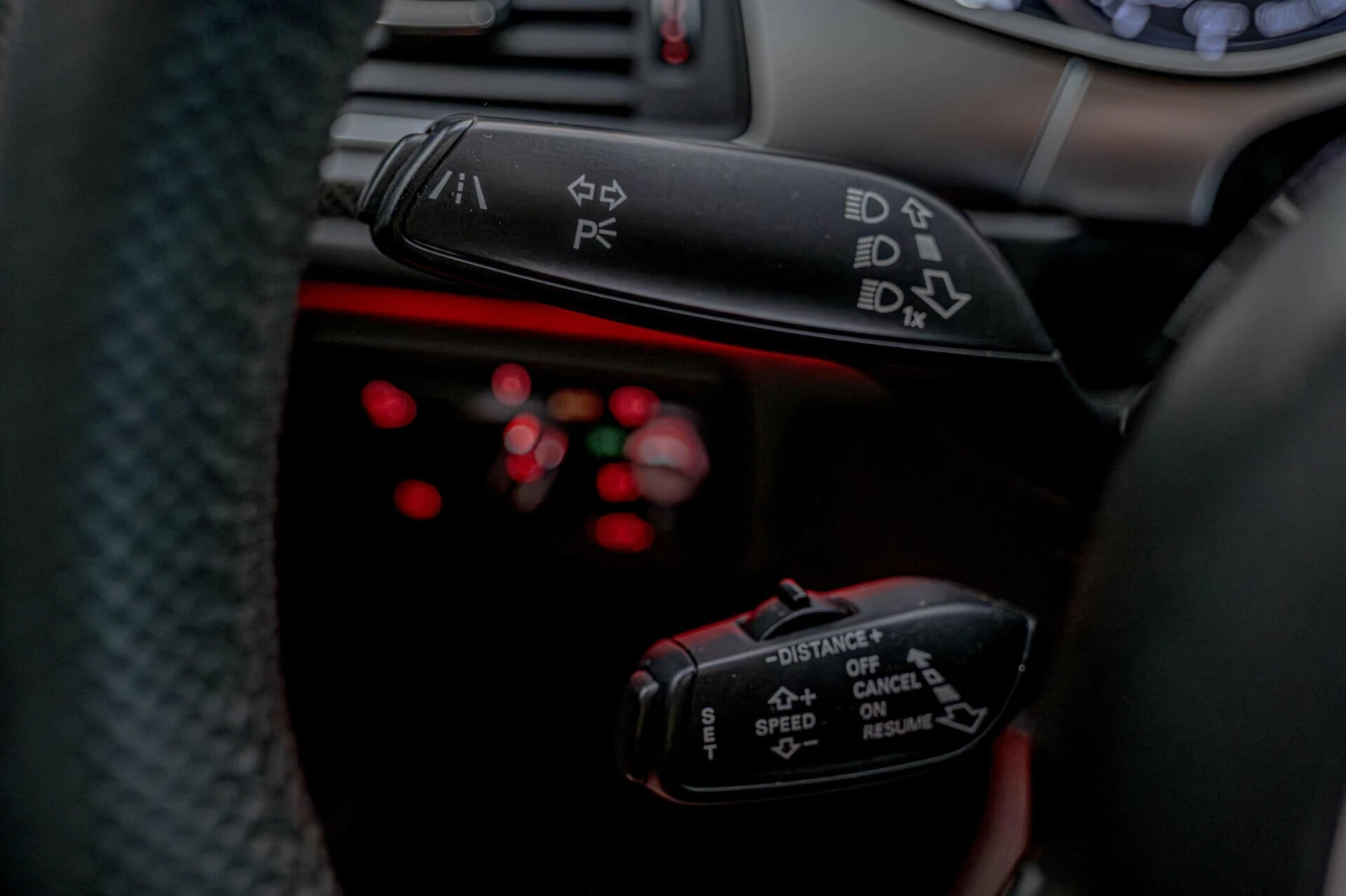 Audi Rs6 4.0TFSI/MTM/Carbon packet/Pano/Bose/Distronic/HuD, снимка 15 - Автомобили и джипове - 54432500