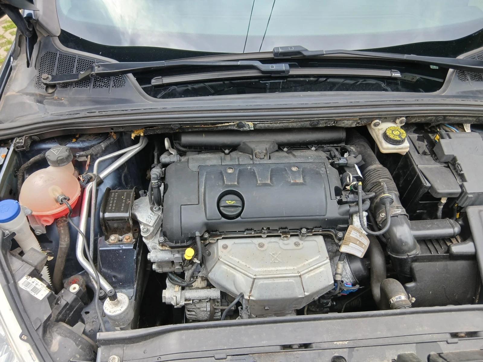 Peugeot 308 1.4VTI-98ps, , ТОП СЪСТОЯНИЕ!!!, снимка 13 - Автомобили и джипове - 54459235