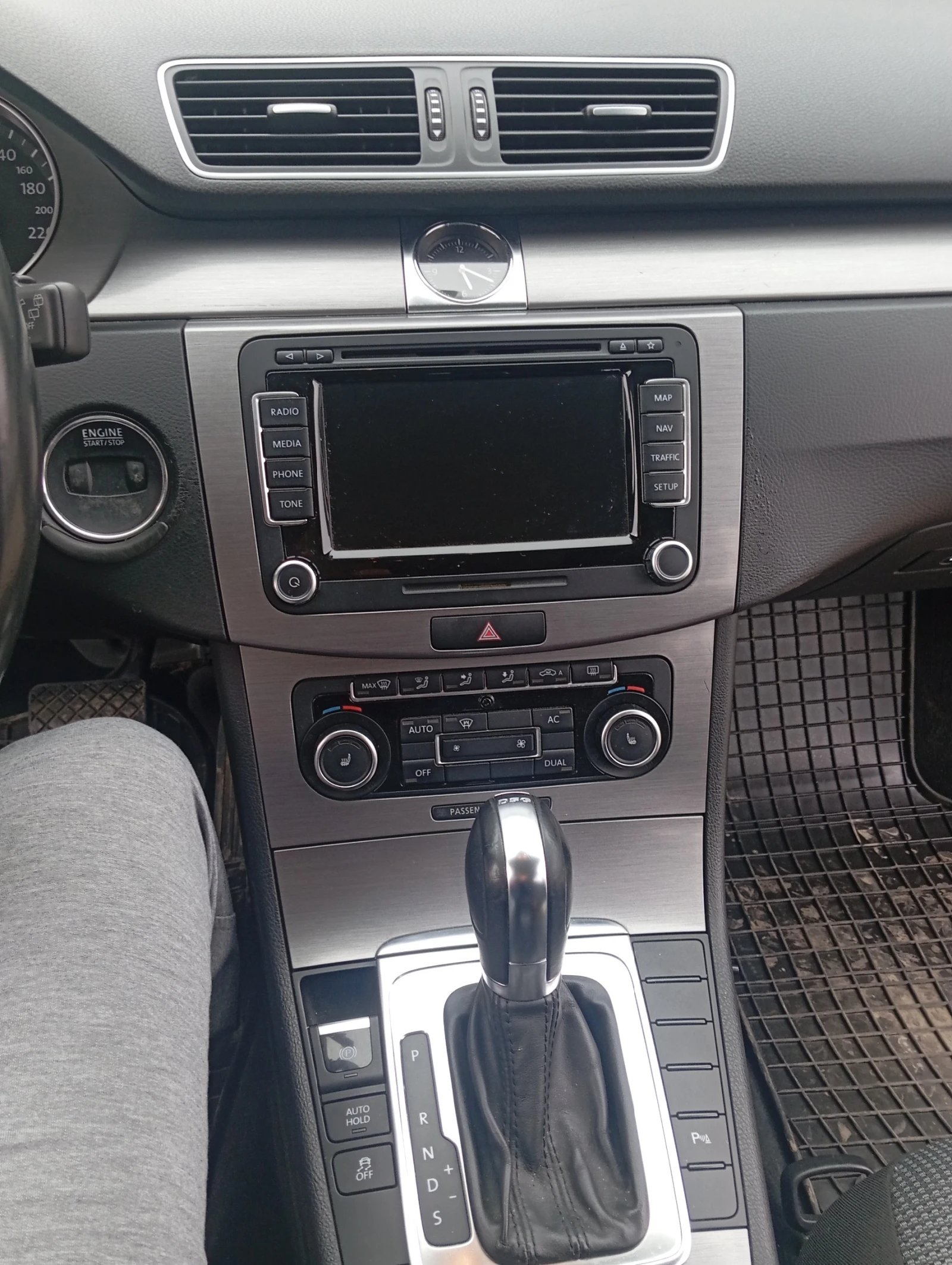 VW Passat, снимка 5 - Автомобили и джипове - 54810555