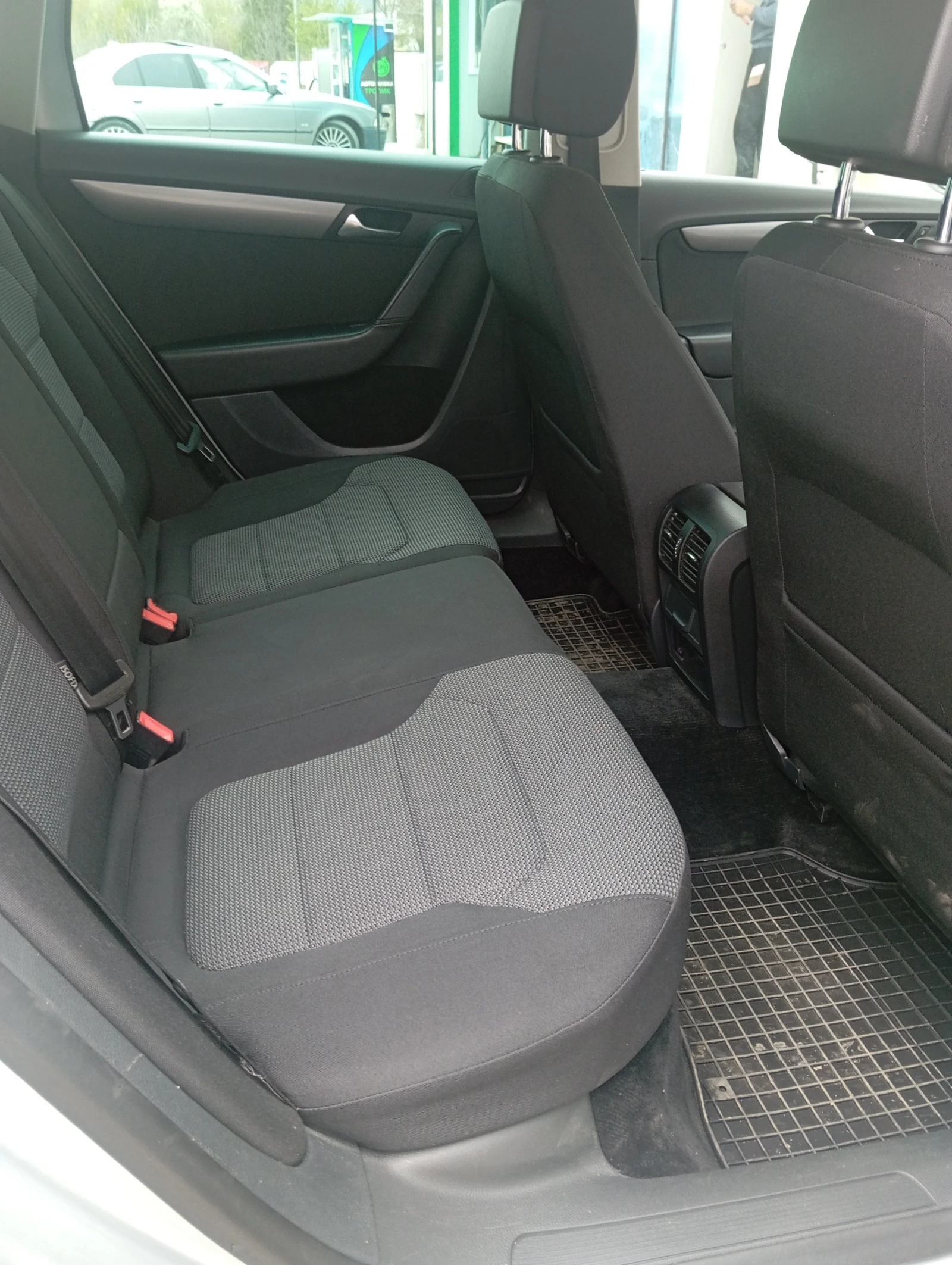 VW Passat, снимка 8 - Автомобили и джипове - 54810555