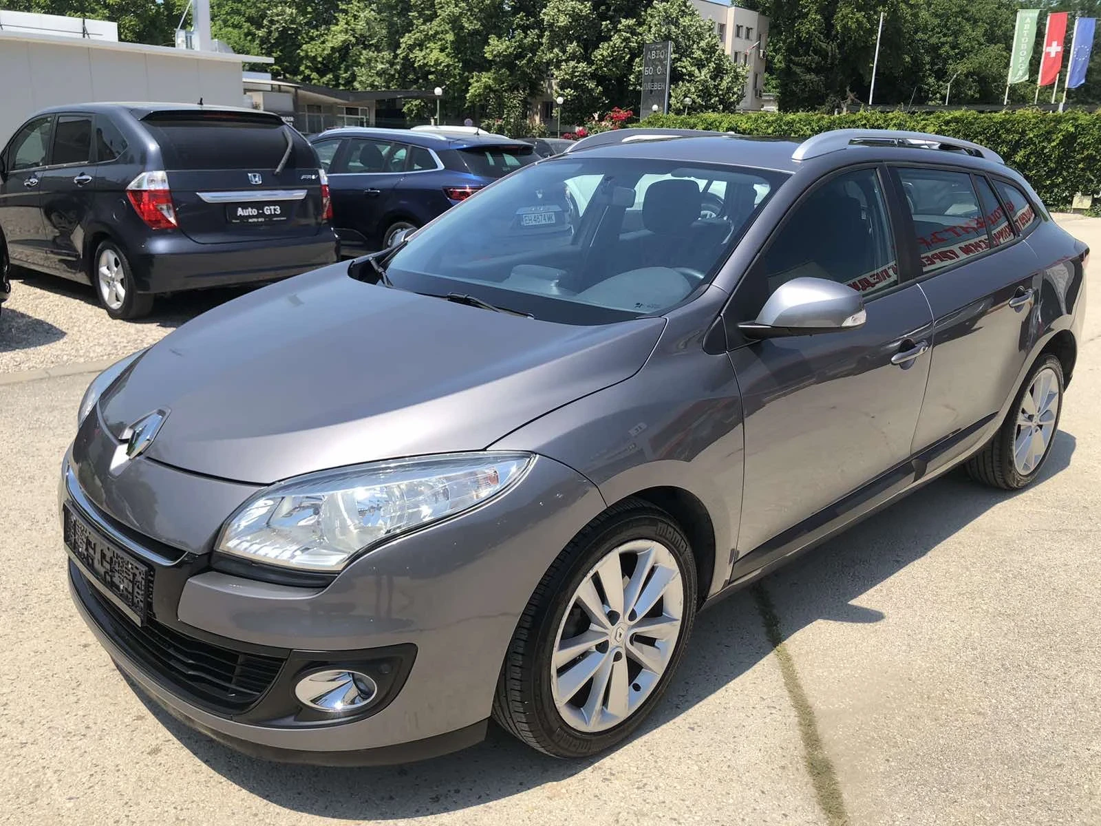 Renault Megane 1.5d, снимка 6 - Автомобили и джипове - 54882063