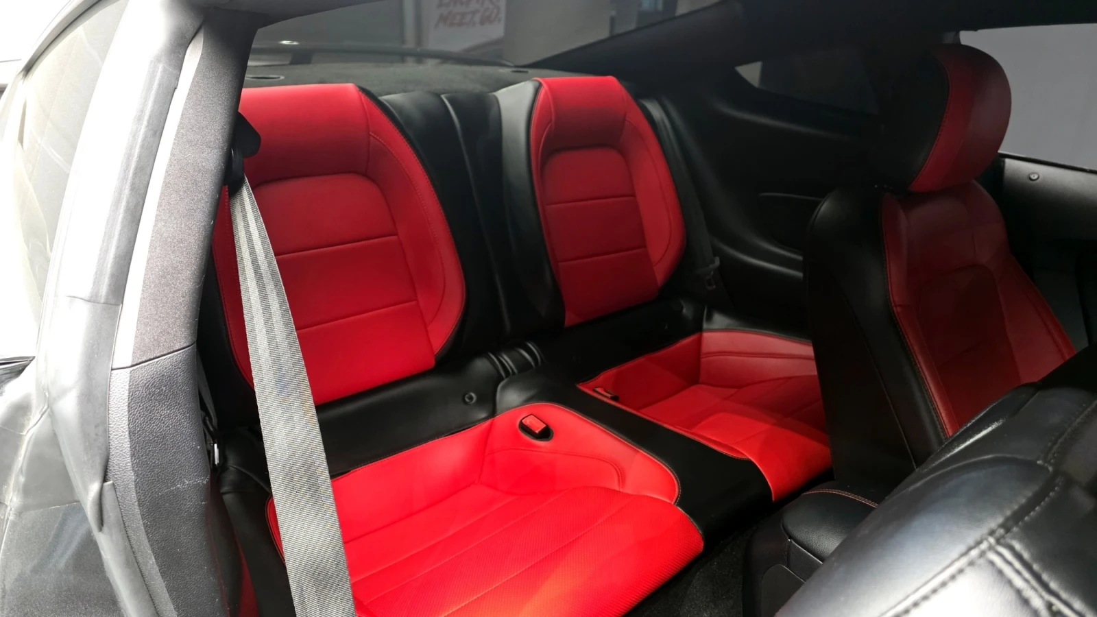 Ford Mustang Coupe 2.3 EcoBoost| Digital Cluster| Ventilated Se, снимка 12 - Автомобили и джипове - 54914855