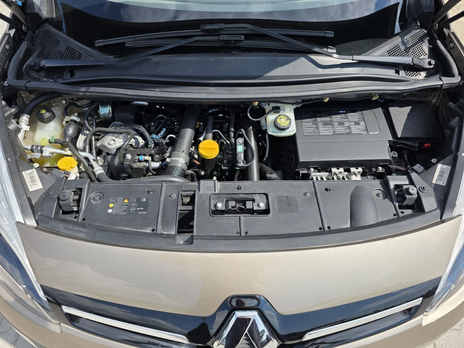 Renault Scenic 1.5DCi Navi X-MOD Limited Лизинг, снимка 14 - Автомобили и джипове - 55008873