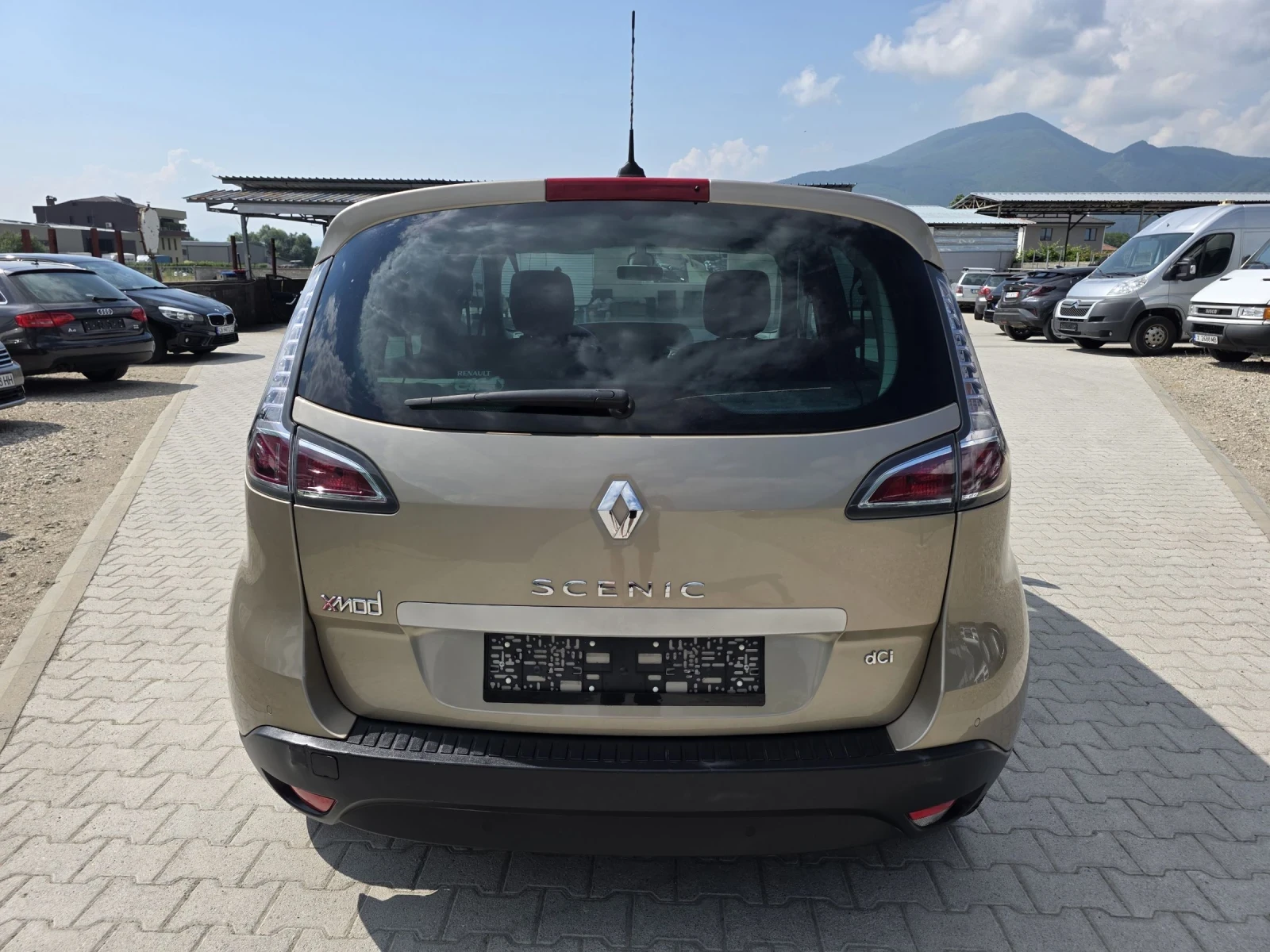 Renault Scenic 1.5DCi Navi X-MOD Limited Лизинг, снимка 6 - Автомобили и джипове - 55008873
