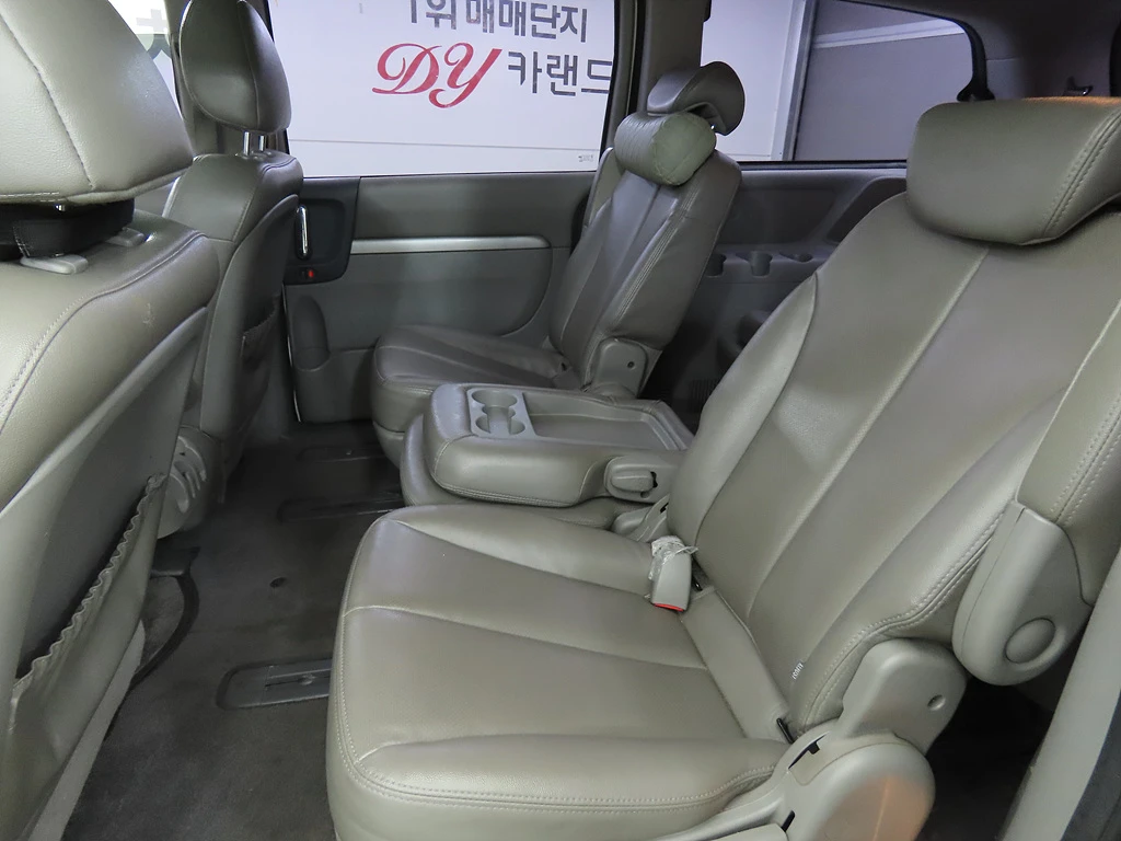 Kia Carnival GLX* КРАЙНА ЦЕНА, снимка 16 - Автомобили и джипове - 55496120