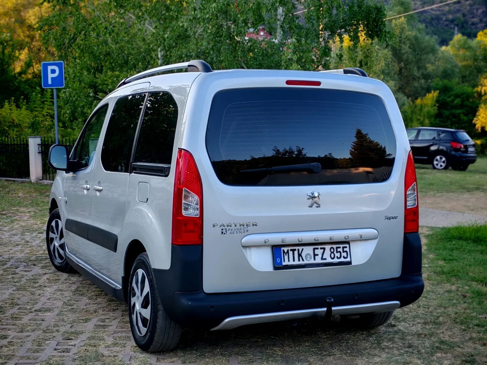 Peugeot Partner 1.6HDI(90)* TEPEE-EDITION* КЛИМАТРОНИК* НОВ ВНОС* , снимка 5 - Автомобили и джипове - 55502984