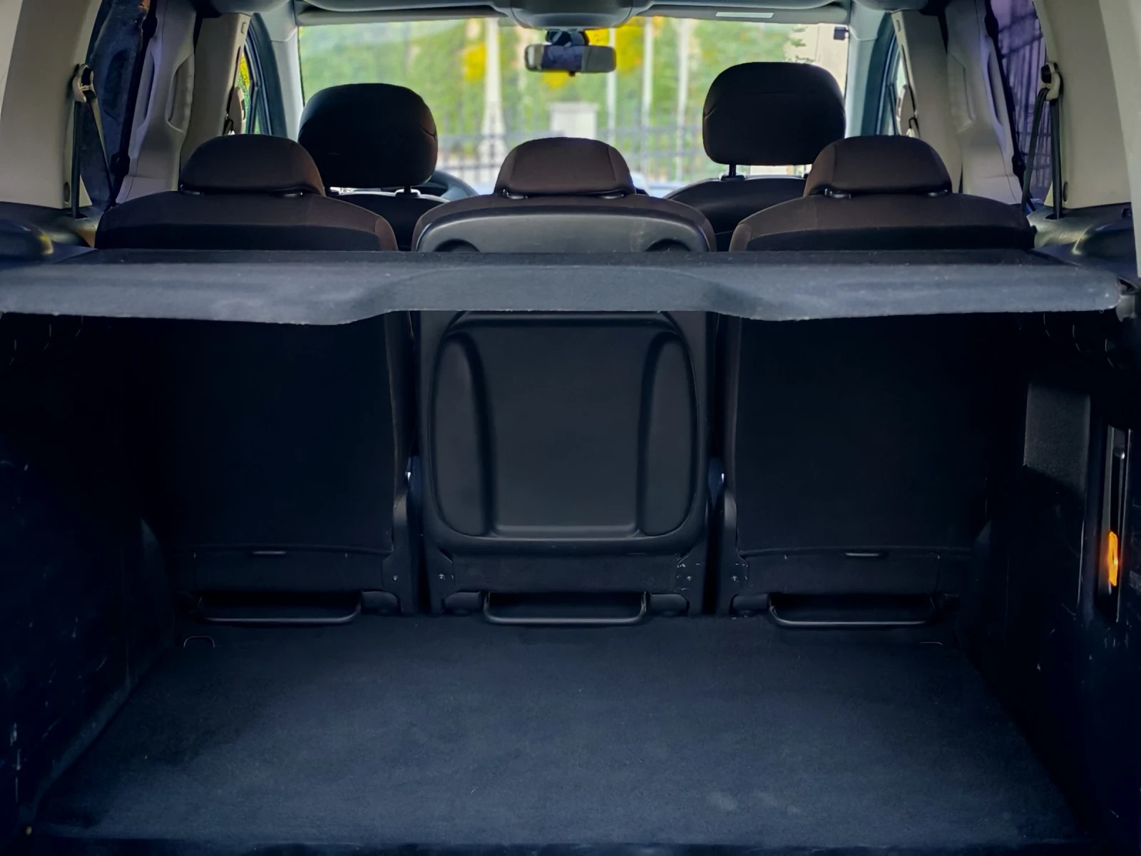 Peugeot Partner 1.6HDI(90)* TEPEE-EDITION* КЛИМАТРОНИК* НОВ ВНОС* , снимка 16 - Автомобили и джипове - 55502984